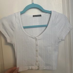 Brandy Melville crop top 🤍